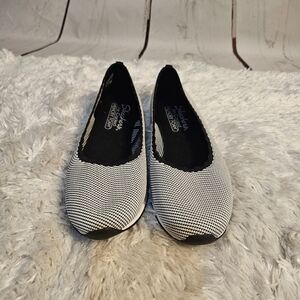 Skechers GOwalk Lite Women's Slip‎ On Walking Shoes Comfort Flats Size 9